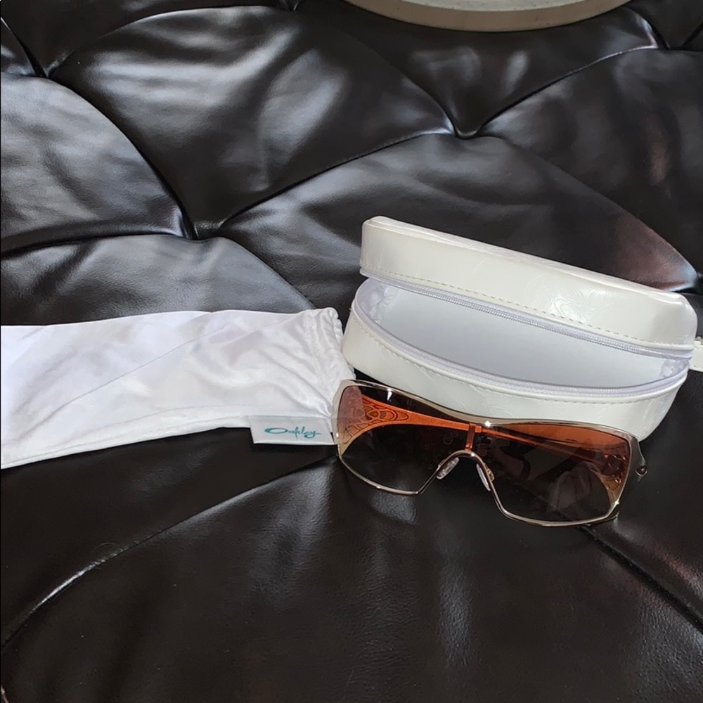 Women’s Oakley Sunglasses